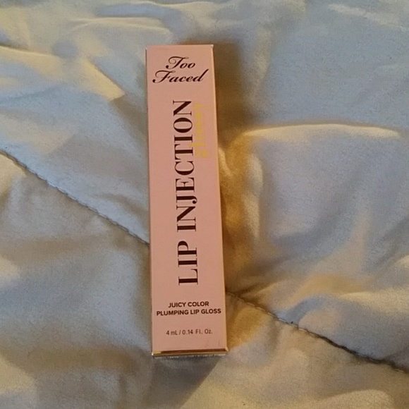 Too Faced Lip injection - Picture 2 of 3